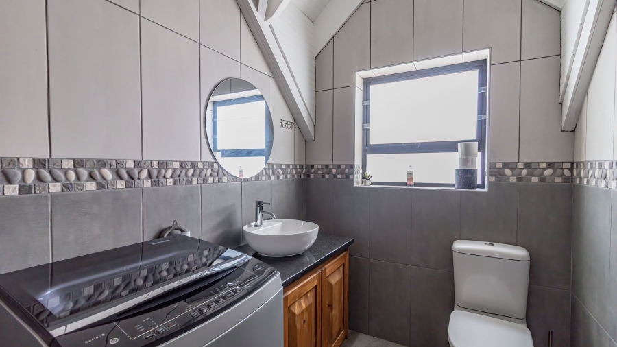 10 Bedroom Property for Sale in Jacobsbaai Western Cape